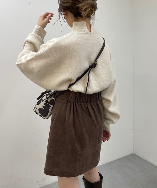 Chico（チコ）の「ショート丈フォックスハイネックニット（ニット/セーター・レディース・アイボリー/ブラック/ブラウン/ベージュ・FREE）」の10枚目の写真