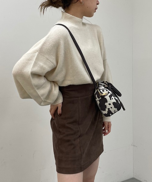 Chico（チコ）の「ショート丈フォックスハイネックニット（ニット/セーター・レディース・アイボリー/ブラック/ブラウン/ベージュ・FREE）」の9枚目の写真