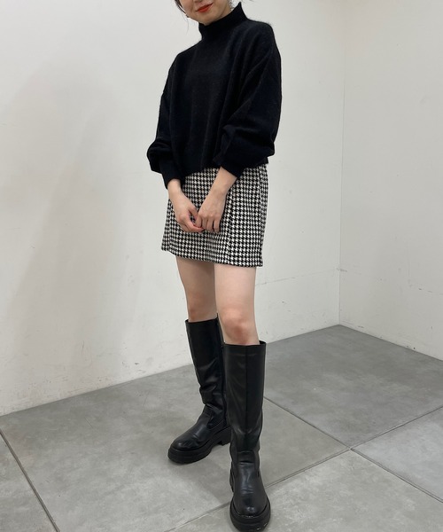 Chico（チコ）の「ショート丈フォックスハイネックニット（ニット/セーター・レディース・アイボリー/ブラック/ブラウン/ベージュ・FREE）」の14枚目の写真