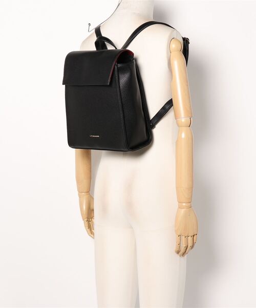 LA BAGAGERIE(ラバガジェリー)の「フェイクレザースクエアリュック(バックパック/リュック・レディース・グリーン/ブラック/グレイッシュベージュ/ブルー・FREE)」の7枚目の写真