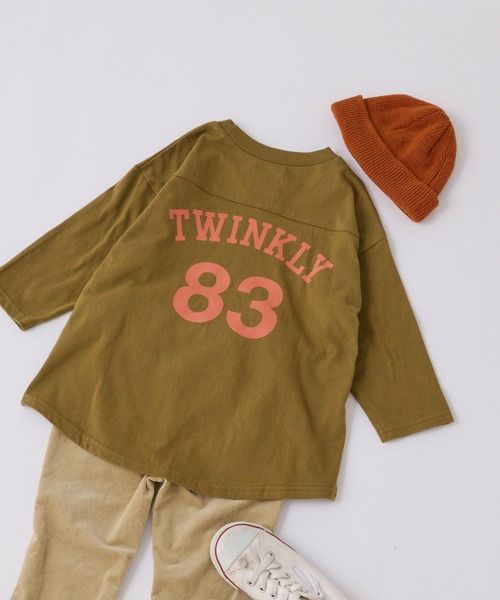 CIAOPANIC TYPY（チャオパニックティピー）の「【KIDS】ナンバリングロングTee（Tシャツ/カットソー・キッズ・オレンジ/カーキ/ブラウン・SMALL/XX-LARGE/LARGE/MEDIUM/X-LARGE）」の2枚目の写真