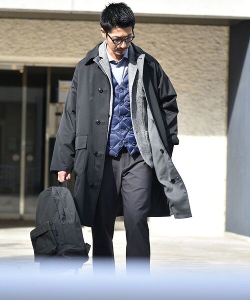 SHIPS(シップス)の「【WEB限定】SHIPS: リラックスフィット リバーシブル ステンカラー コート(ステンカラーコート・メンズ・ブラック/ベージュ・SMALL/MEDIUM/LARGE)」の9枚目の写真