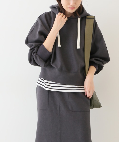 SLOBE IENA（スローブイエナ）の「ウーリージャージパーカー【手洗い可能】◆（パーカー・レディース・チャコールグレー/ベージュ/ライトグリーン・FREE）」の2枚目の写真