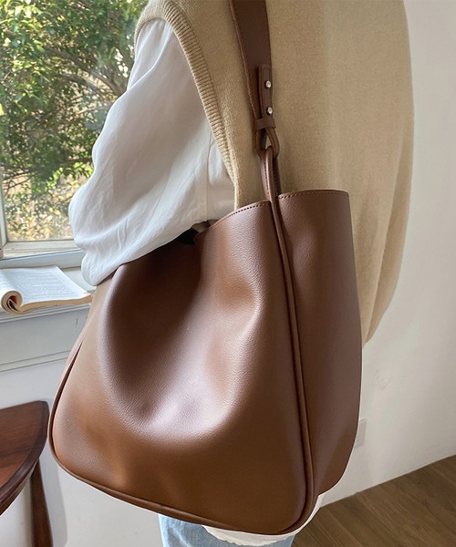 TABI PAL(タビパル)の「PUレザー トートバッグ(ショルダーバッグ・レディース・ブラック/ブラウン/アイボリー・FREE)」の17枚目の写真