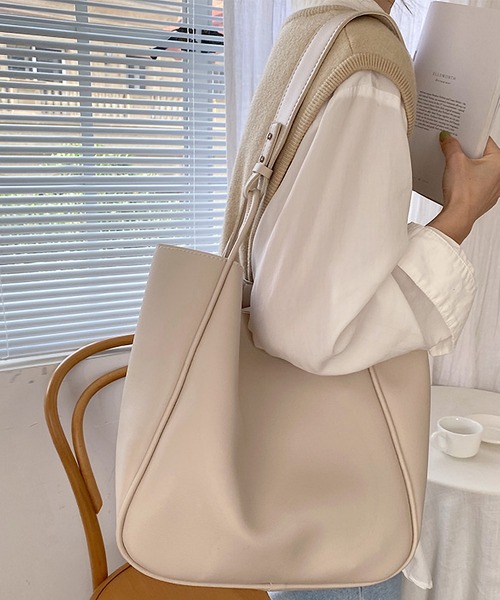 TABI PAL(タビパル)の「PUレザー トートバッグ(ショルダーバッグ・レディース・ブラック/ブラウン/アイボリー・FREE)」の8枚目の写真