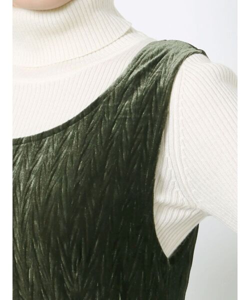 EVRIS（エヴリス）の「ヘリンボーンベロアワンピース（ワンピース・レディース・ブラック/オレンジ/カーキ・FREE）」の9枚目の写真