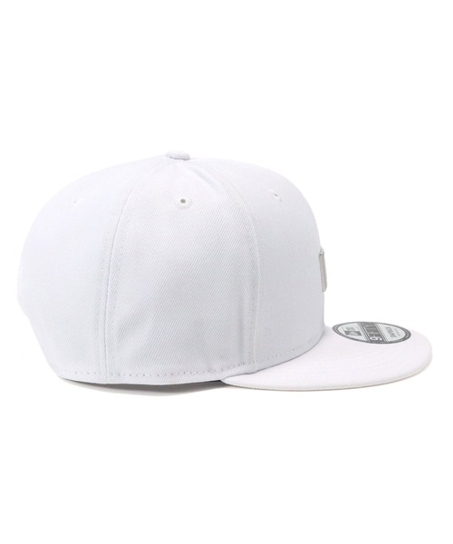 NEW ERA(ニューエラ)の「ニューエラ キャップ 帽子 メタルプレート(キャップ・メンズ・ブラック/ブラック系その他/ホワイト系その他5・M/L)」の4枚目の写真