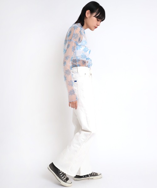 RNA（アールエヌエー）の「M1826 フラワー柄メッシュロングTシャツ（Tシャツ/カットソー・レディース・ライトグリーン/ホワイト×ブルー/ブラック×ホワイト・MEDIUM）」の17枚目の写真