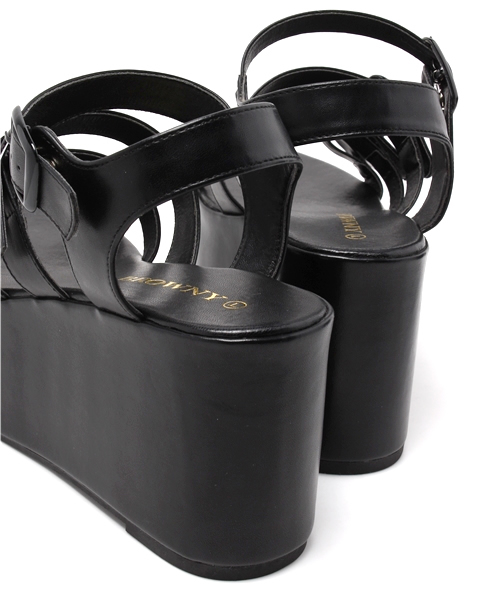 WEGO（ウィゴー）の「WEGO/4ベルトサンダル（サンダル・レディース・ホワイト/ブラック/その他1・LARGE/MEDIUM）」の14枚目の写真