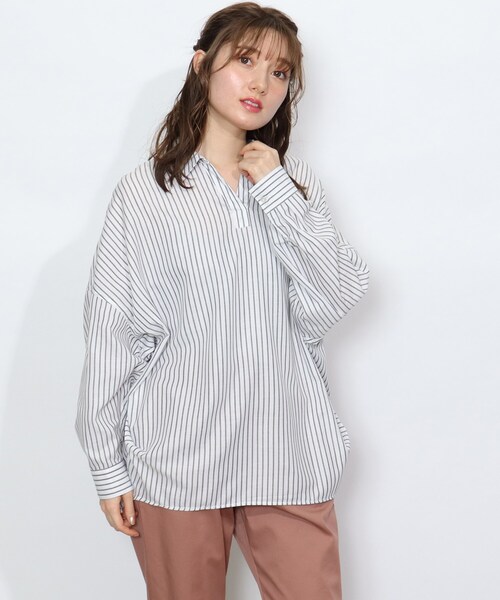 SHOO・LA・RUE(シューラルー)の「◆ドルマンスキッパーシャツ(シャツ/ブラウス・レディース・ブラック系2/ネイビー系2/ホワイト系その他2/イエロー系1/ベージュ系1/ダークグリーン系2・00)」の2枚目の写真