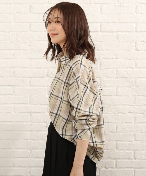 SHOO・LA・RUE(シューラルー)の「◆ドルマンスキッパーシャツ(シャツ/ブラウス・レディース・ブラック系2/ネイビー系2/ホワイト系その他2/イエロー系1/ベージュ系1/ダークグリーン系2・00)」の21枚目の写真