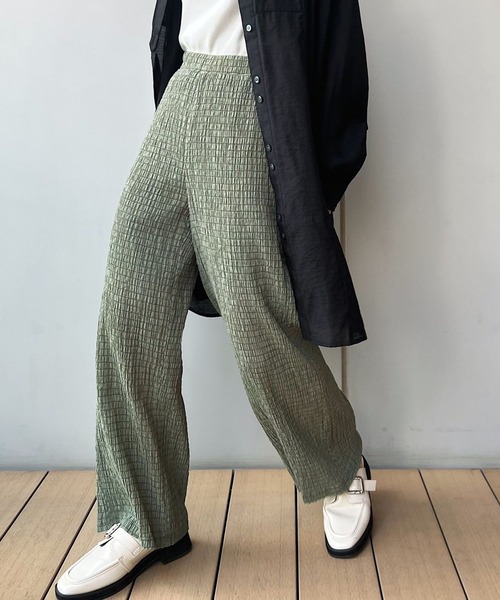 PAGEBOY(ページボーイ)の「シャーリングリラックスパンツ(その他パンツ・レディース・スカイブルー/ブラック/カーキ・FREE)」の5枚目の写真