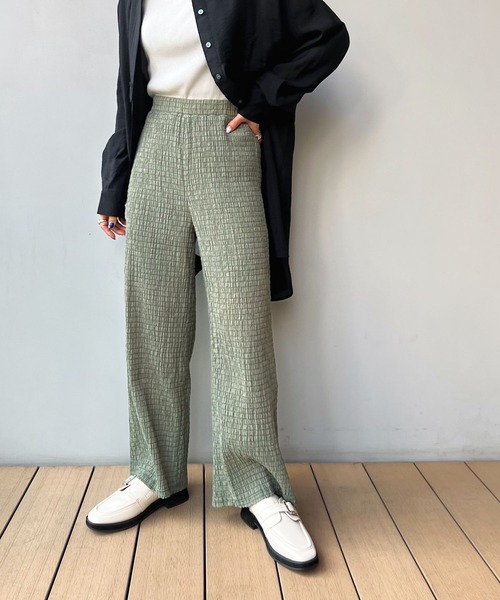 PAGEBOY(ページボーイ)の「シャーリングリラックスパンツ(その他パンツ・レディース・スカイブルー/ブラック/カーキ・FREE)」の6枚目の写真