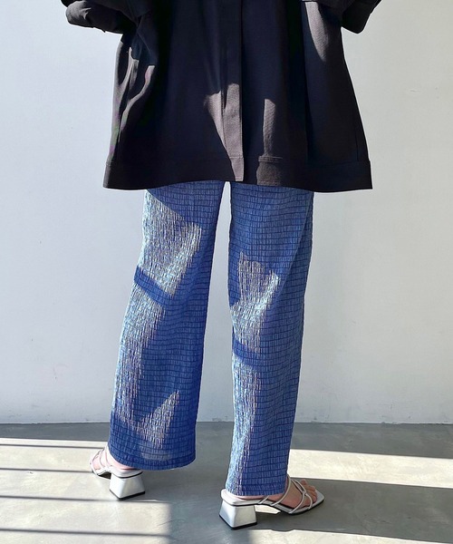 PAGEBOY(ページボーイ)の「シャーリングリラックスパンツ(その他パンツ・レディース・スカイブルー/ブラック/カーキ・FREE)」の9枚目の写真