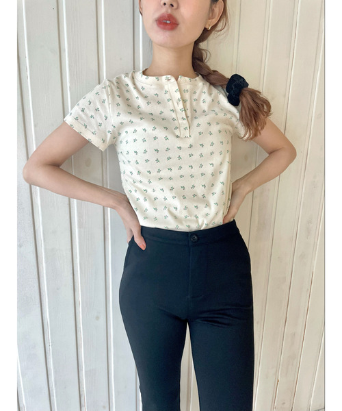 GIMME GIMME（ギミーギミー）の「【GIMME GIMME】Flare cropped pants gimw22s013（その他パンツ・レディース・ブラック・M/L/S）」の8枚目の写真