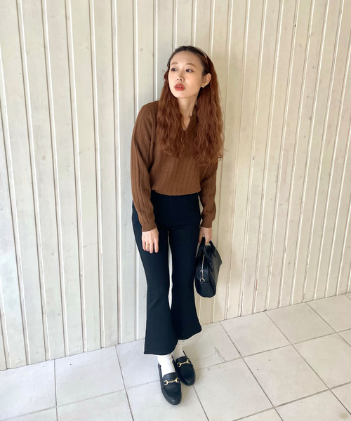 GIMME GIMME（ギミーギミー）の「【GIMME GIMME】Flare cropped pants gimw22s013（その他パンツ・レディース・ブラック・M/L/S）」の2枚目の写真