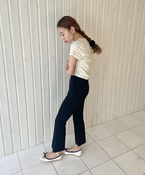 GIMME GIMME（ギミーギミー）の「【GIMME GIMME】Flare cropped pants gimw22s013（その他パンツ・レディース・ブラック・M/L/S）」の4枚目の写真