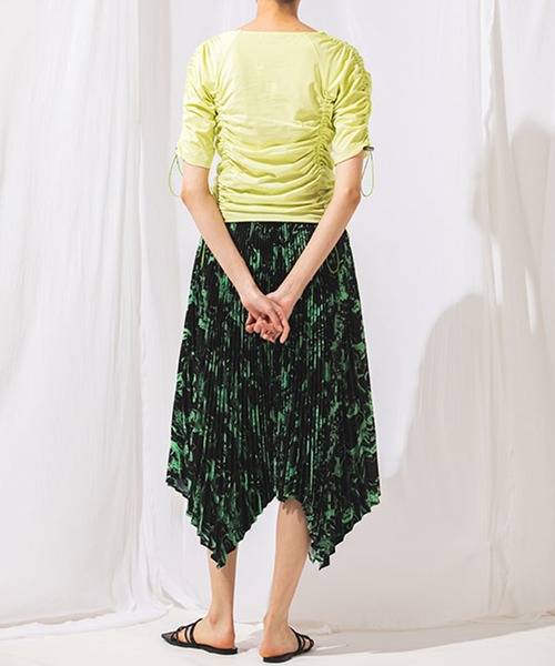MECRE（メクル）の「アートプリントランダムヘムプリーツスカート（スカート・レディース・ピンク/グリーン・S/M）」の5枚目の写真