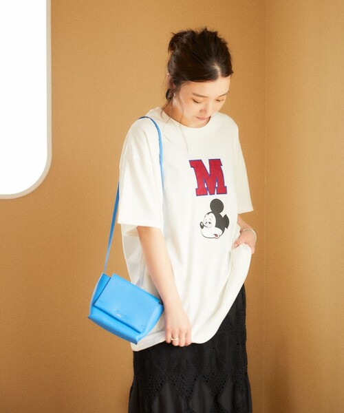 FREAK'S STORE（フリークスストア）の「【WEB限定】DISNEY(ディズニー)　ミッキーマウス/別注MワッペンTシャツ（Tシャツ/カットソー・レディース・グリーン/オフホワイト/ブラック/グレー・ﾌﾘ-）」の8枚目の写真