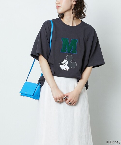 FREAK'S STORE（フリークスストア）の「【WEB限定】DISNEY(ディズニー)　ミッキーマウス/別注MワッペンTシャツ（Tシャツ/カットソー・レディース・グリーン/オフホワイト/ブラック/グレー・ﾌﾘ-）」の14枚目の写真
