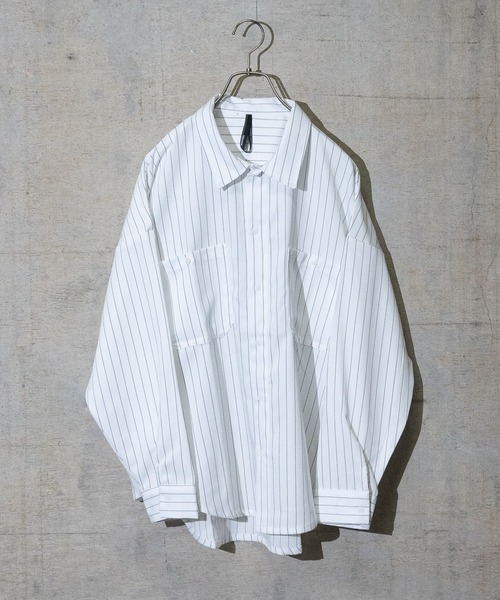 JOHN'S CLOSET（ジョンズクローゼット）の「【i】ポリピンストライプワークシャツ（シャツ/ブラウス・メンズ・チャコールグレー/グリーン/グレー/ブラック/ネイビー/ホワイト・LARGE/X-LARGE/MEDIUM）」の2枚目の写真