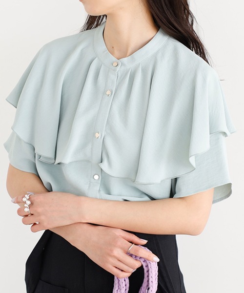 GeeRA（ジーラ）の「ケープデザインブラウス（シャツ/ブラウス・レディース・オフホワイト/ブルー/ブラック/ミント・MEDIUM/LARGE/X-LARGE）」の3枚目の写真