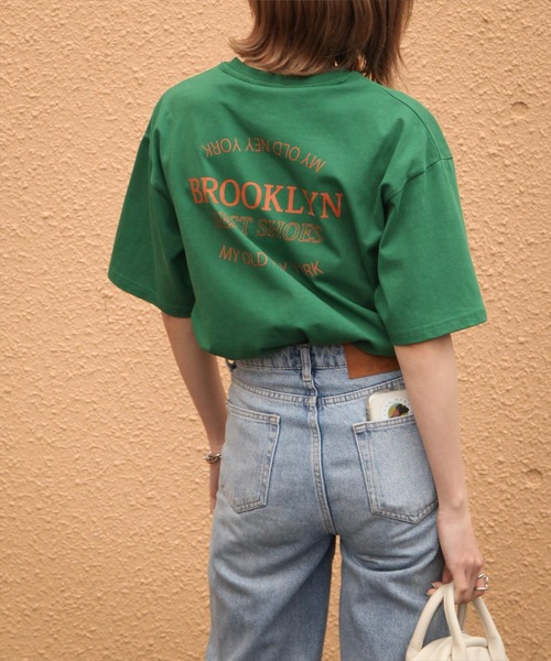 Chillfar（チルファー）の「アソートロゴTシャツ/コットン100％（Tシャツ/カットソー・レディース・ピンク/ホワイト×グリーン/ホワイト×ブルー/ホワイト×ブラック/ホワイト系/アイボリー系/アイボリー系1/アイボリー系2/ブルー/グリーン/オートミール/チャコール/ホワイト×レッド/クリーム/パープル/ネイビー/ブラウン/グリーン系/グリーン系1・FREE）」の14枚目の写真