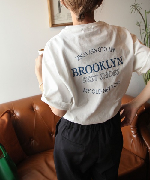 Chillfar（チルファー）の「アソートロゴTシャツ/コットン100％（Tシャツ/カットソー・レディース・ピンク/ホワイト×グリーン/ホワイト×ブルー/ホワイト×ブラック/ホワイト系/アイボリー系/アイボリー系1/アイボリー系2/ブルー/グリーン/オートミール/チャコール/ホワイト×レッド/クリーム/パープル/ネイビー/ブラウン/グリーン系/グリーン系1・FREE）」の4枚目の写真