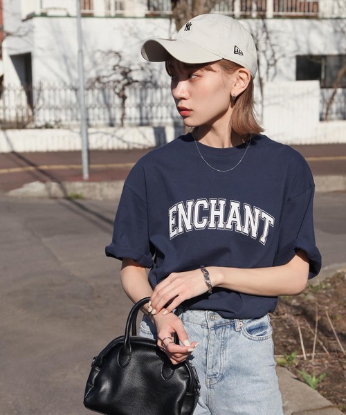 Chillfar（チルファー）の「アソートロゴTシャツ/コットン100％（Tシャツ/カットソー・レディース・ピンク/ホワイト×グリーン/ホワイト×ブルー/ホワイト×ブラック/ホワイト系/アイボリー系/アイボリー系1/アイボリー系2/ブルー/グリーン/オートミール/チャコール/ホワイト×レッド/クリーム/パープル/ネイビー/ブラウン/グリーン系/グリーン系1・FREE）」の20枚目の写真