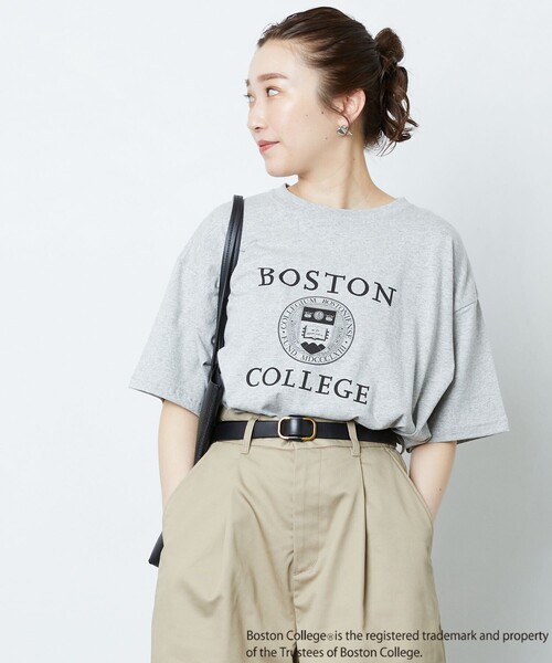FREAK'S STORE（フリークスストア）の「▽【WEB限定】BOSTON×FREAK'S STORE/ボストン  別注BOSTONエンブレムTシャツ（Tシャツ/カットソー・レディース・グレー/レッド/オフホワイト・ﾌﾘ-）」の4枚目の写真