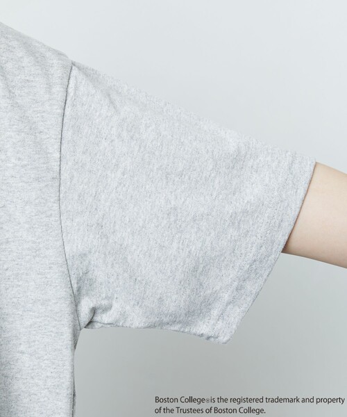 FREAK'S STORE（フリークスストア）の「▽【WEB限定】BOSTON×FREAK'S STORE/ボストン  別注BOSTONエンブレムTシャツ（Tシャツ/カットソー・レディース・グレー/レッド/オフホワイト・ﾌﾘ-）」の10枚目の写真