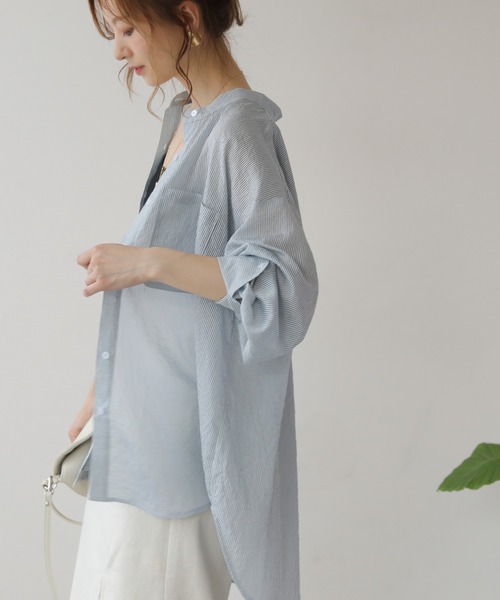 frames RAY CASSIN（フレームスレイカズン）の「WEB限定 シアーストライプバンドカラーオーバーシャツ（シャツ/ブラウス・レディース・ブラック/サックスブルー/ベージュ/パープル・FREE）」の16枚目の写真