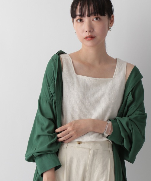 LOWRYS FARM（ローリーズファーム）の「シャーリングスクエアビスチェ　347264（その他トップス・レディース・ブラック/ブルー/アイボリー/ボルドー・FREE）」の2枚目の写真