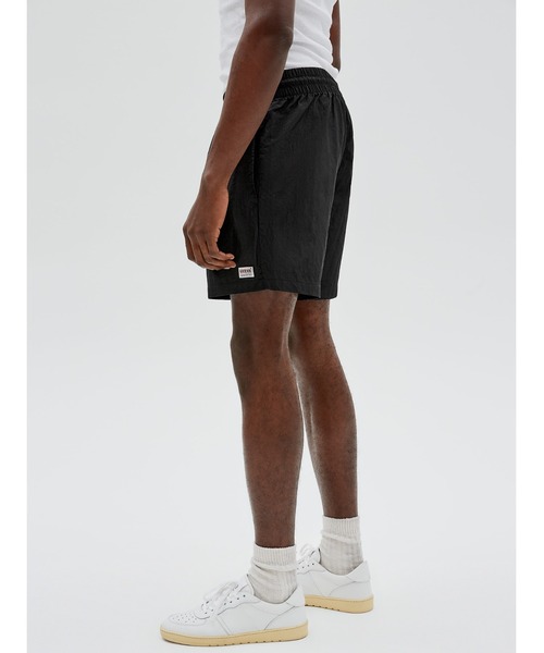 Guess（ゲス）の「GUESS Originals Nylon Shorts（その他パンツ・メンズ・ブラック/ライトグリーン/イエロー・MEDIUM/LARGE/SMALL/X-LARGE）」の17枚目の写真