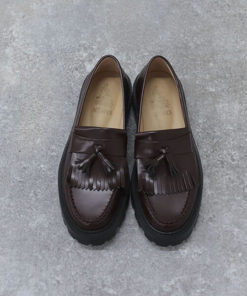 fredy emue（フレディエミュ）の「【ARTESANOS/アルテサノス】 チャンキーソールタッセルローファー（ローファー・レディース・ボルドー/キナリ・38/37）」の3枚目の写真