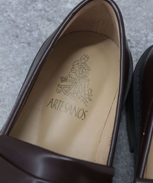 fredy emue（フレディエミュ）の「【ARTESANOS/アルテサノス】 チャンキーソールタッセルローファー（ローファー・レディース・ボルドー/キナリ・38/37）」の9枚目の写真