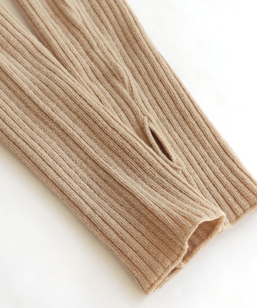 andme（アンドミー）の「リブニットアームウォーマー（アームカバー・レディース・オレンジ/チャコールグレー/ライトベージュ/グリーン/ピンク/ブルー/ベージュ・FREE）」の16枚目の写真