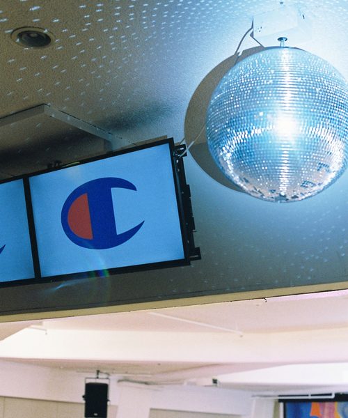 Champion(チャンピオン)の「【Champion/チャンピオン×JS】別注 リバースウィーブクルーネックスウェット(スウェット・メンズ・ブラック/ベージュ/パープル/グレー/レッド/グリーン/アイボリー・MEDIUM/LARGE/X-LARGE)」の14枚目の写真