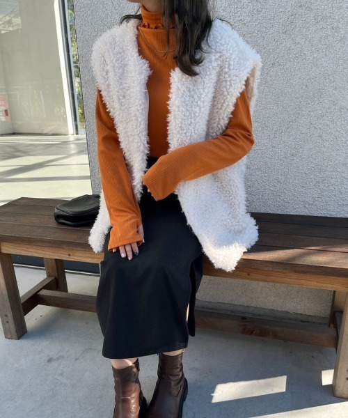 nemne store（ネンネストア）の「プードルフェイクファーベスト