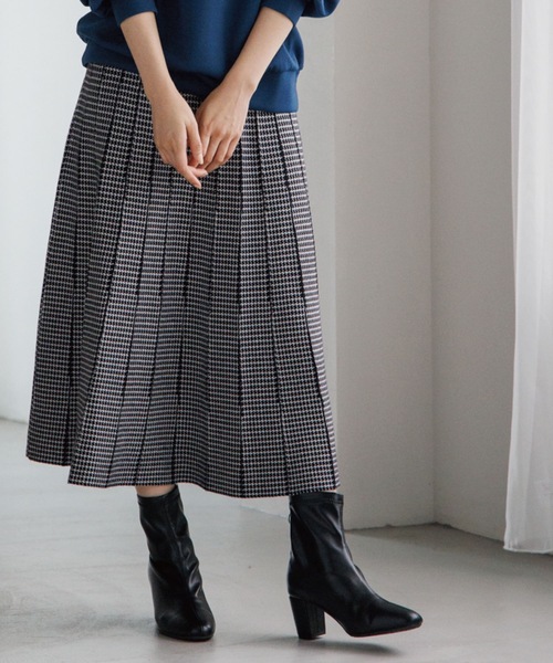 DRESKIP(ドレスキップ)の「◆【洗える/セットアップ可】上品もちもちジャカード フレアスカート(スカート・レディース・オレンジ/グリーン/ベージュ系その他2/ブラック系3/ブラック系4・02/03/04)」の3枚目の写真