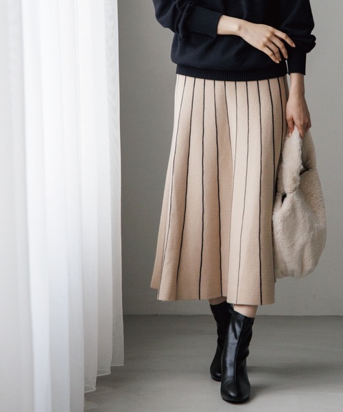 DRESKIP(ドレスキップ)の「◆【洗える/セットアップ可】上品もちもちジャカード フレアスカート(スカート・レディース・オレンジ/グリーン/ベージュ系その他2/ブラック系3/ブラック系4・02/03/04)」の4枚目の写真