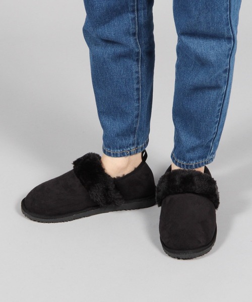 niko and...（ニコアンド）の「オリジナルフェイクムートンシューズ（スリッポン・レディース・ブラック/ブルー/ベージュ・MEDIUM/LARGE）」の2枚目の写真