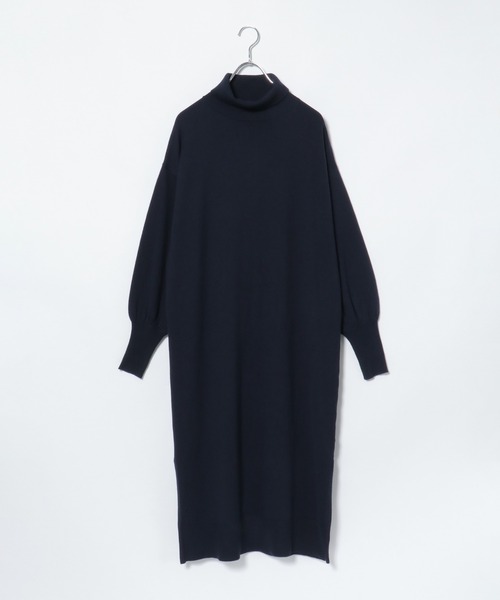 IKKA LOUNGE(イッカラウンジ)の「タートルニットスリットワンピース(ワンピース・レディース・ネイビー/モカ・L/M)」の2枚目の写真