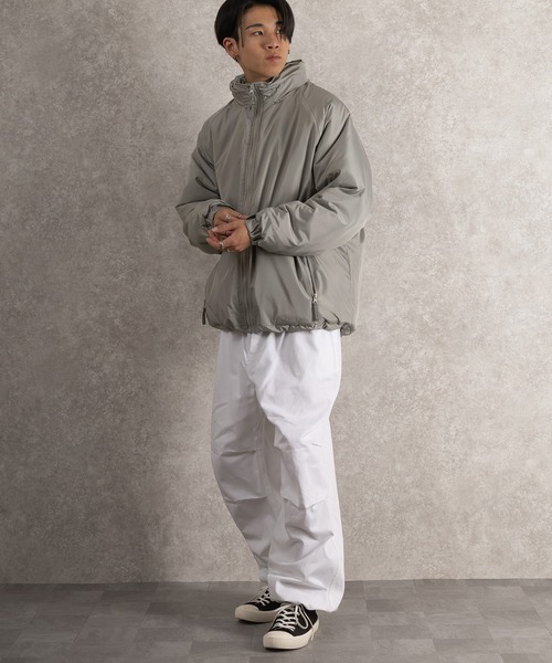 SlashDate（スラッシュデイト）の「中綿スタンドミリタリージャケット/ビッグシルエット（ミリタリージャケット・メンズ・グレー/ブラック/オリーブ・M/L/XL）」の17枚目の写真