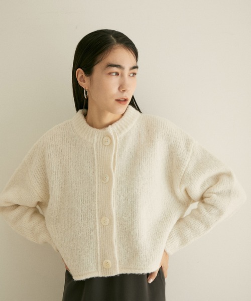 SALON adam et rope'(サロン アダム エ ロペ)の「アルパカ混ブークレクロップドニットカーディガン(カーディガン/ボレロ・レディース・オフホワイト/ライトグレー・FREE)」の13枚目の写真