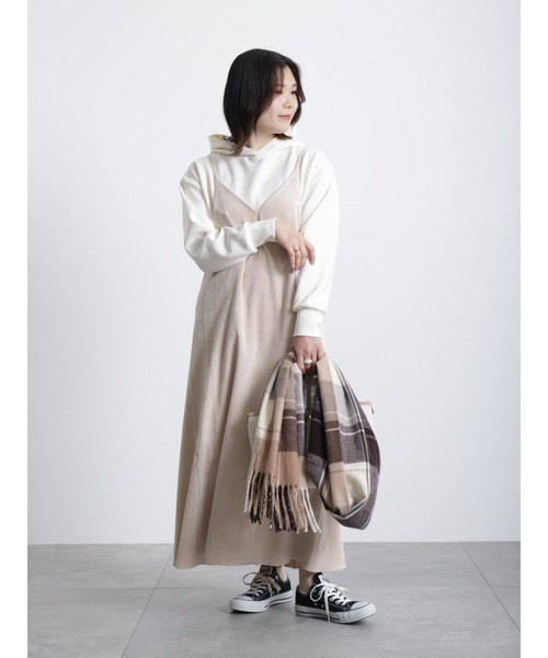 Samansa Mos2 blue（サマンサモスモスブルー）の「細コールキャミワンピース（ワンピース・レディース・キナリ/ブラウン/チャコールグレー・ﾌﾘ-）」の17枚目の写真