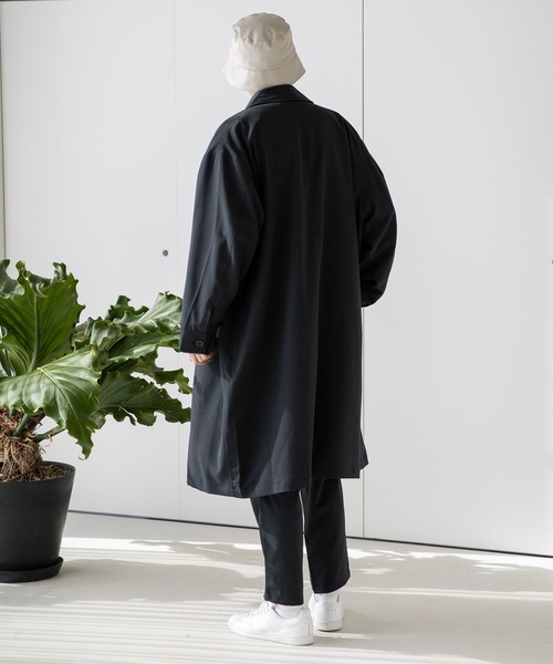 LAKOLE（ラコレ）の「カルゼステンカラーコート / 179024（ステンカラーコート・メンズ・ベージュ/ライトグレー/ブラック・MEDIUM/LARGE）」の10枚目の写真