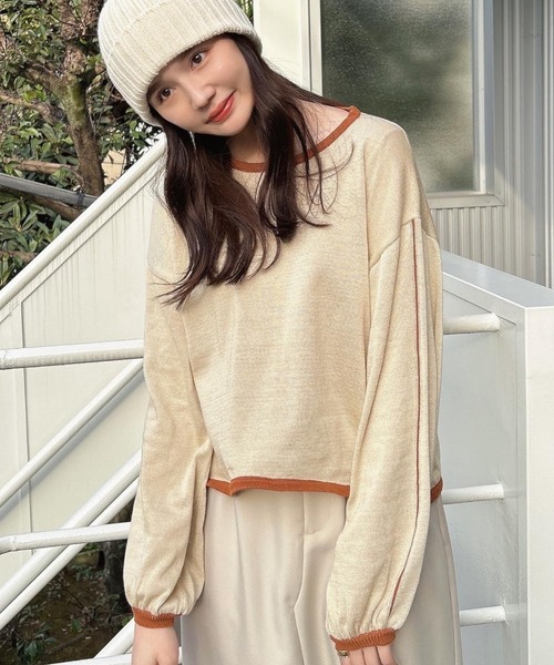 idem(イデム)の「【ZOZOTOWN限定】piping volume sleeve knit/配色ニットトップス(ニット/セーター・レディース・アイボリー/チャコールグレー/ブルー・FREE)」の5枚目の写真