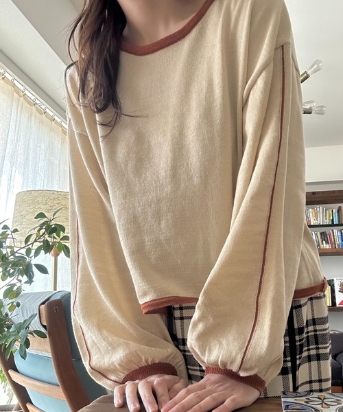 idem(イデム)の「【ZOZOTOWN限定】piping volume sleeve knit/配色ニットトップス(ニット/セーター・レディース・アイボリー/チャコールグレー/ブルー・FREE)」の6枚目の写真