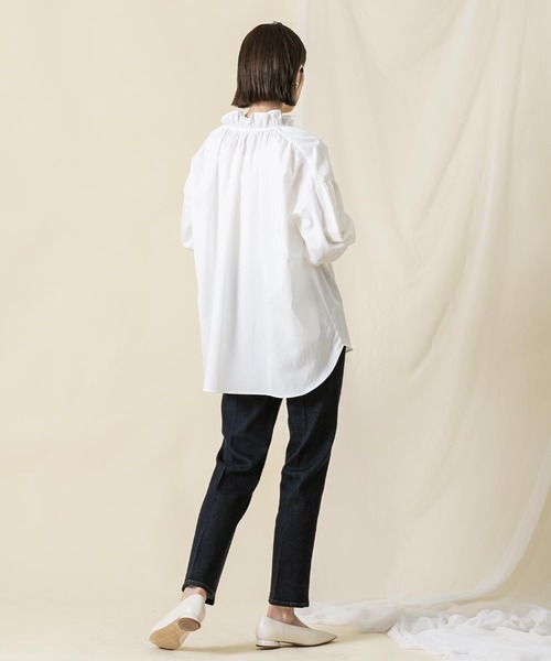 新品未使用‼️ GreadyBrilliant スタンドフリルスキッパーブラウス Gready Brilliant（グレディブリリアン）の「スタンドフリル
